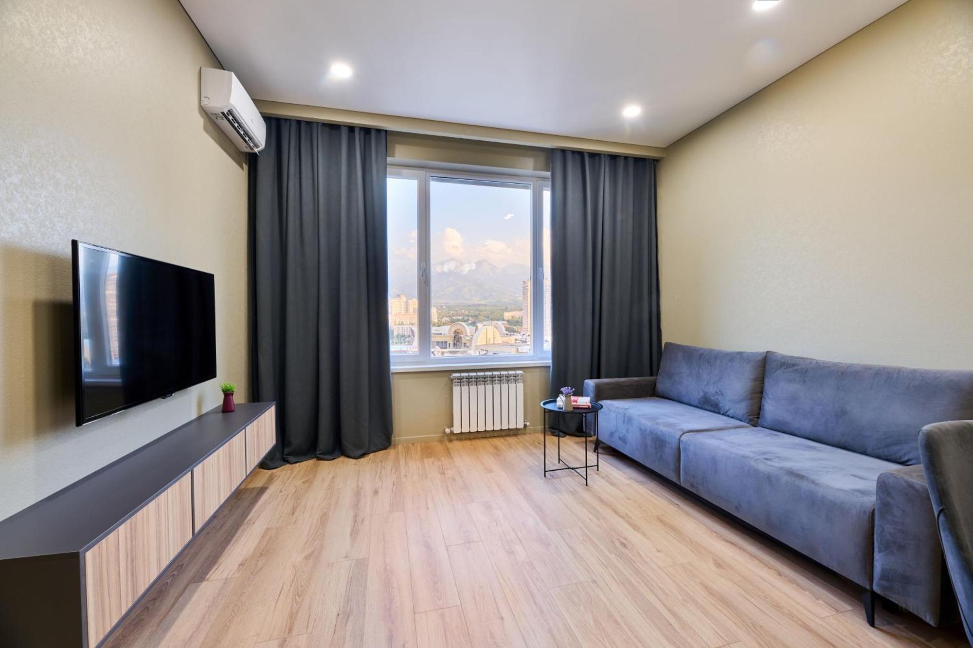 Five Business-Class Rooms In R-House Near Mega Center Almaty Exterior photo