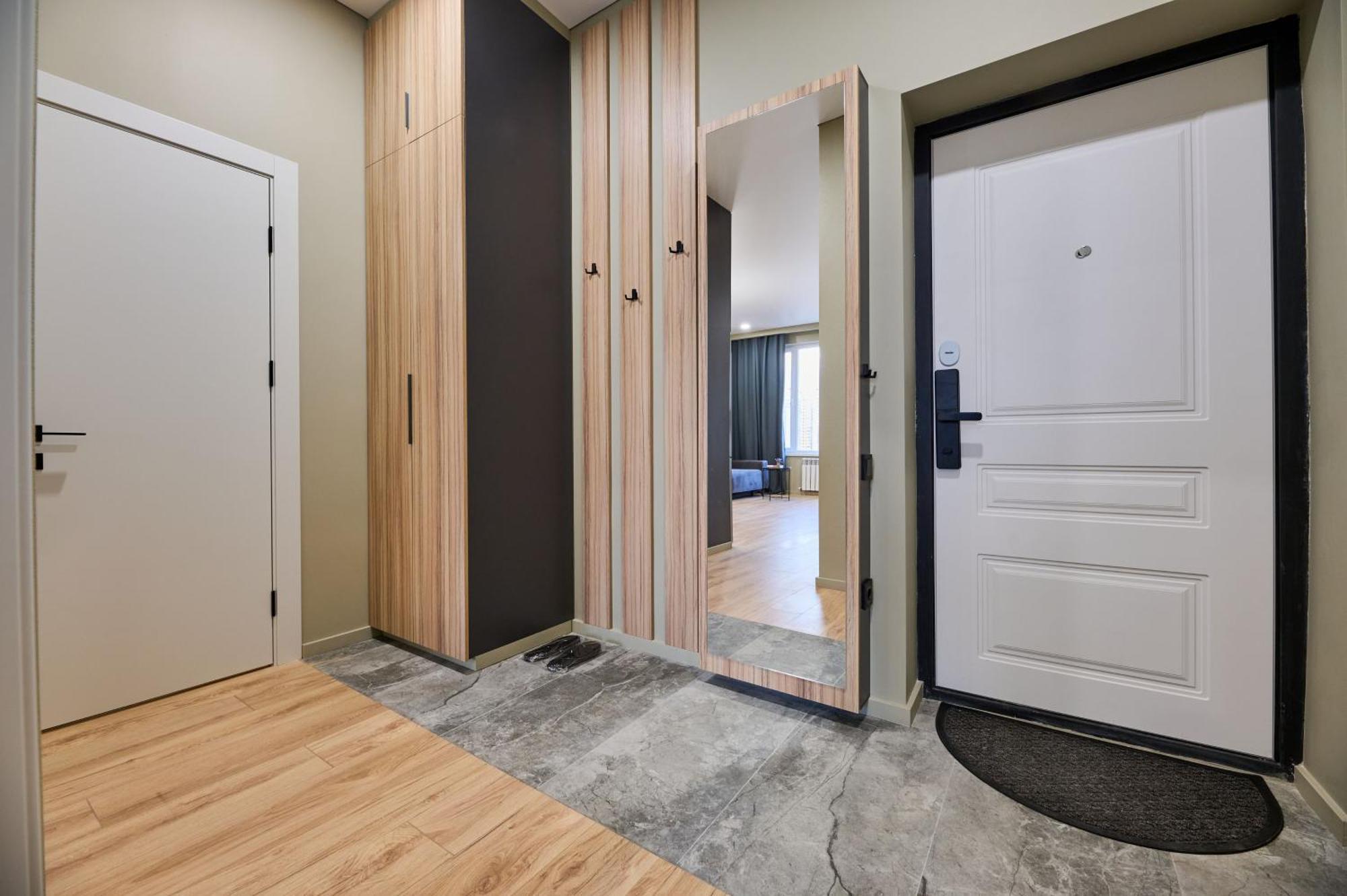 Five Business-Class Rooms In R-House Near Mega Center Almaty Exterior photo